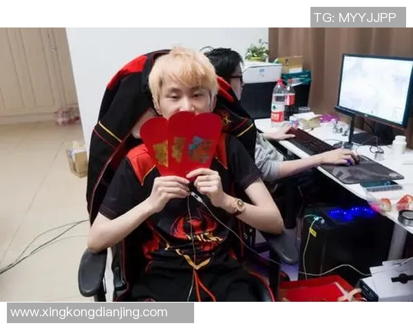 深入分析RNG与TES赛后复盘展现出的实力差异与战术对比实时新闻